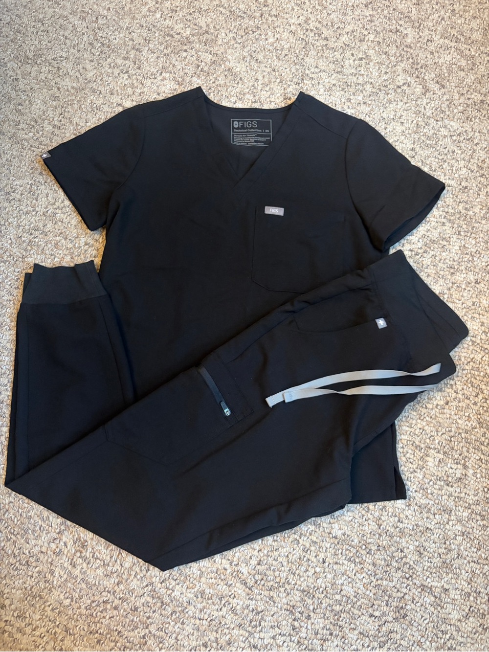 Figs-Catarina Scrub Top and Zamora Jogger Pant Set-XS